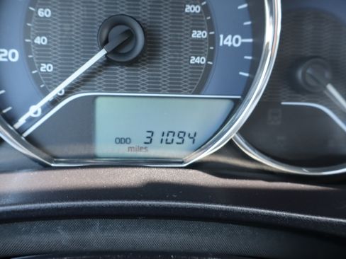 Used 2016 Toyota Corolla LE image 22