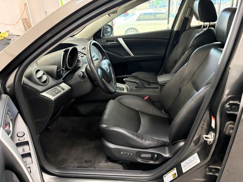 Used 2010 MAZDA MAZDA3 s Hatchback FWD image 8