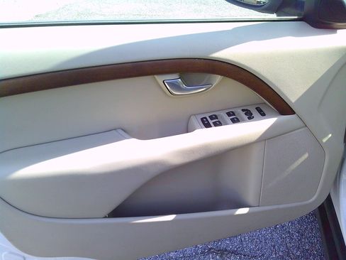 Used 2010 Volvo XC70 T6 AWD image 9