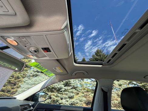 Used 2014 Volkswagen Passat 1.8T SEL Premium image 13