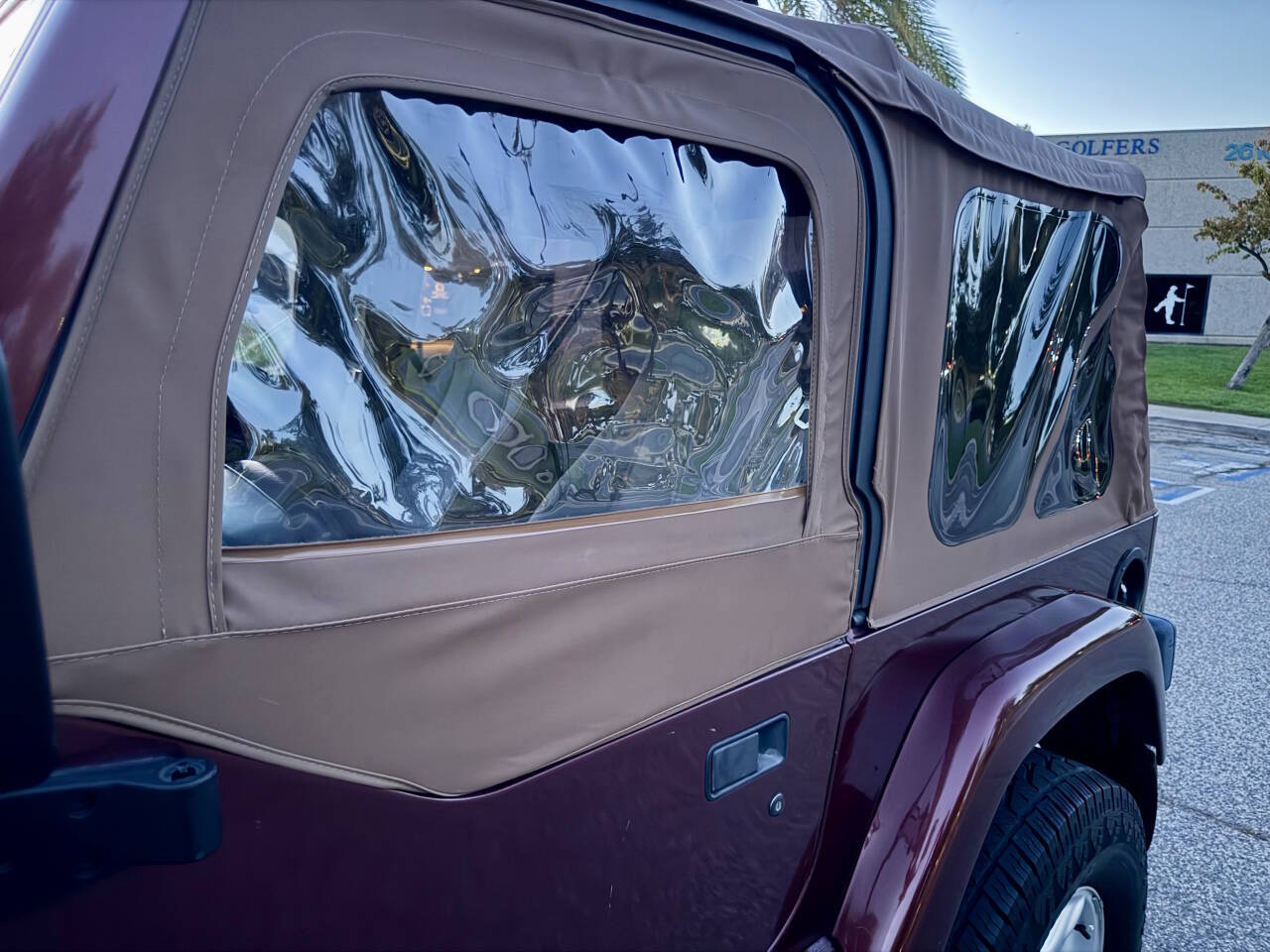 Used 2001 Jeep Wrangler 4WD Sahara image 42