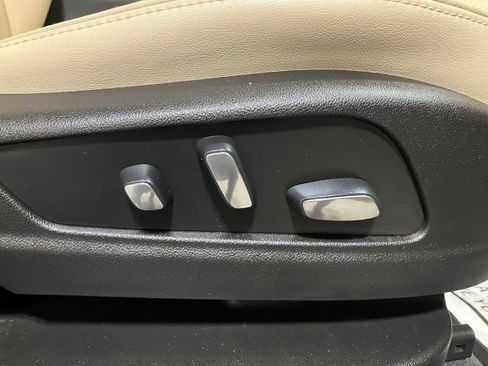 Used 2019 Cadillac XT5 Luxury image 29