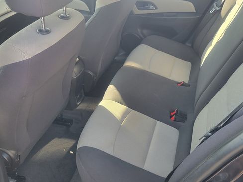 Used 2015 Chevrolet Cruze LS image 7