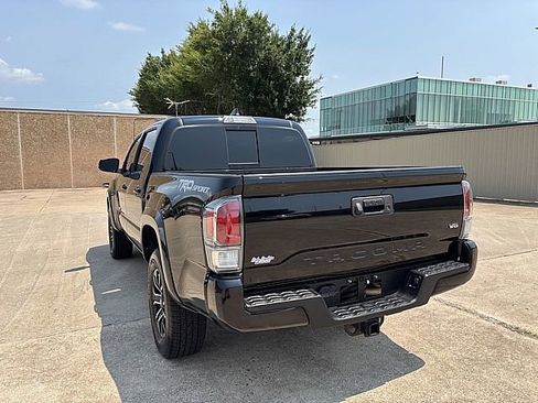 Used 2021 Toyota Tacoma TRD Sport image 7