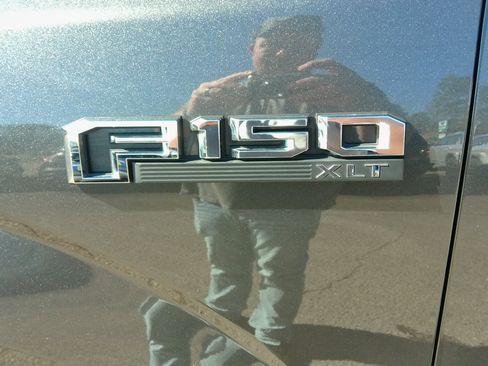 Used 2015 Ford F150 XLT image 20