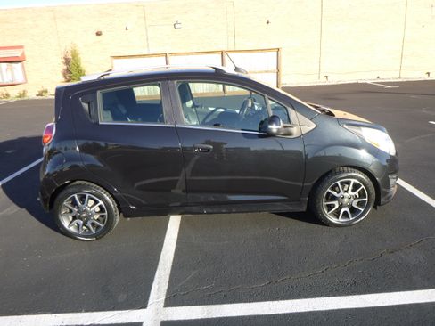 Used 2015 Chevrolet Spark LT image 5