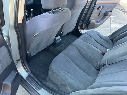 Used 2007 Nissan Versa S image 19