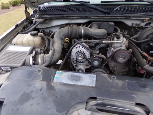 Used 2006 Chevrolet Silverado 1500 W/T RWD image 15