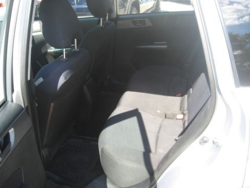 Used 2012 Subaru Forester 2.5X image 10