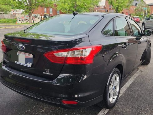 Used 2013 Ford Focus SE FWD image 2