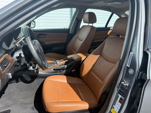 Used 2011 BMW 328i xDrive image 11