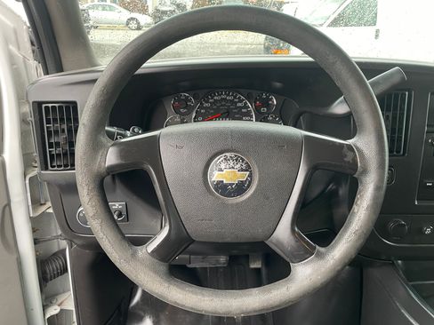 Used 2011 Chevrolet Express 2500 image 11