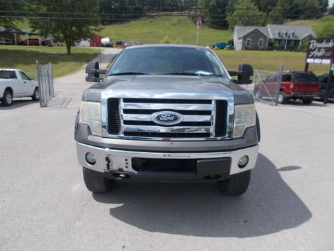 Used 2010 Ford F150 4x4 SuperCrew image 2