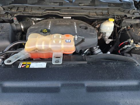 Used 2016 RAM 1500 Tradesman image 10