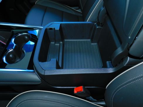 New 2026 Chevrolet Suburban Premier image 42