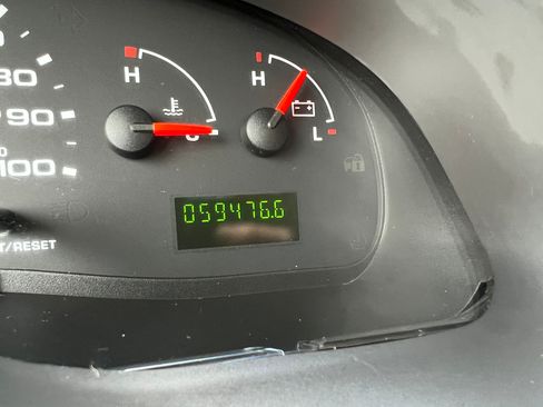 Used 2007 Ford E-350 and Econoline 350 XL image 9