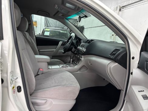 Used 2012 Toyota Highlander Sport image 15