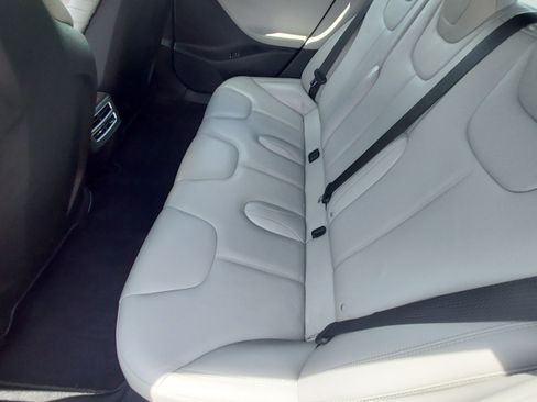 Used 2016 Tesla Model S 90D image 7