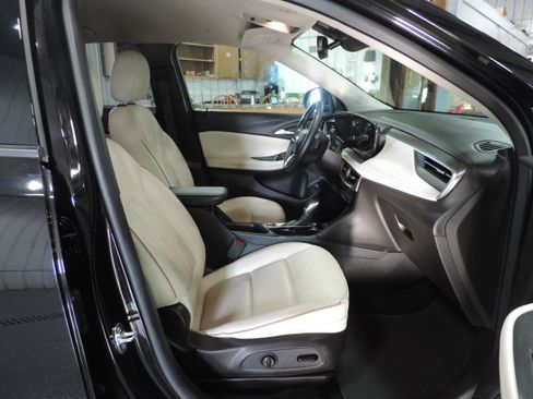 Used 2024 Buick Encore GX Avenir image 18