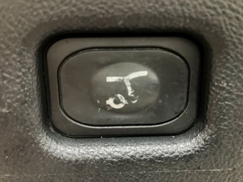 Used 2020 Lincoln Nautilus Reserve image 24