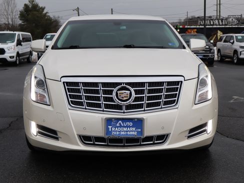 Used 2014 Cadillac XTS Luxury image 3