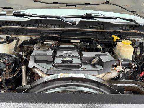 Used 2018 RAM 5500 Tradesman image 16