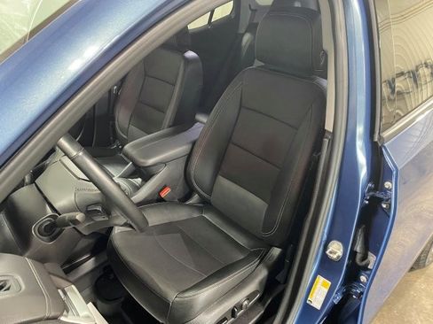 Used 2024 GMC Terrain FWD SLT image 5