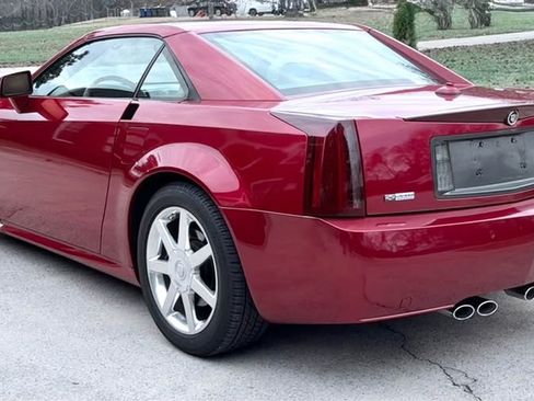 Used 2004 Cadillac XLR image 4