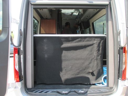 Used 2022 Mercedes-Benz Sprinter 4x4 2500 144 Cargo image 37