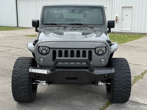 Used 2016 Jeep Wrangler 75th Anniversary AWD/4WD image 60