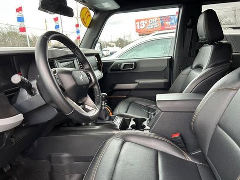 Used 2022 Ford Bronco Badlands image 10