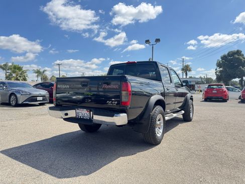 Used 2000 Nissan Frontier image 7