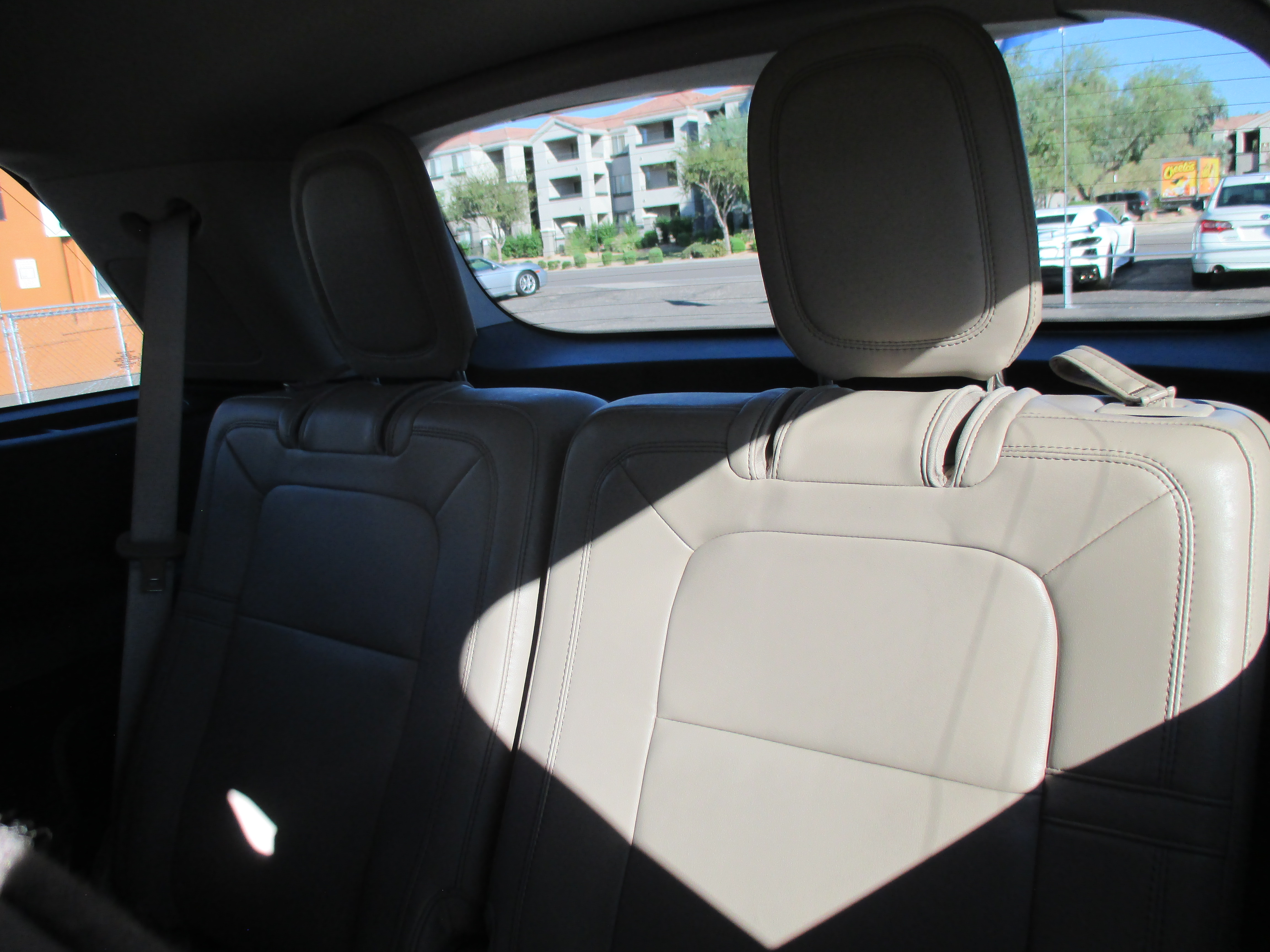 Used 2020 Lincoln Aviator AWD Reserve image 13