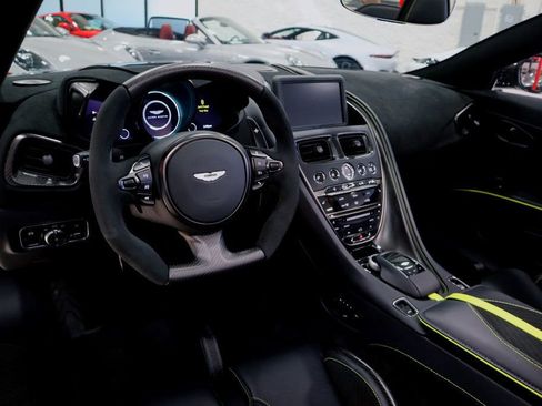 Used 2023 Aston Martin DBS image 38