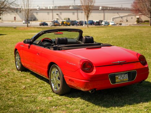 Used 2002 Ford Thunderbird image 5