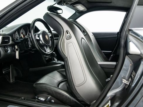 Used 2010 Porsche 911 Turbo image 31