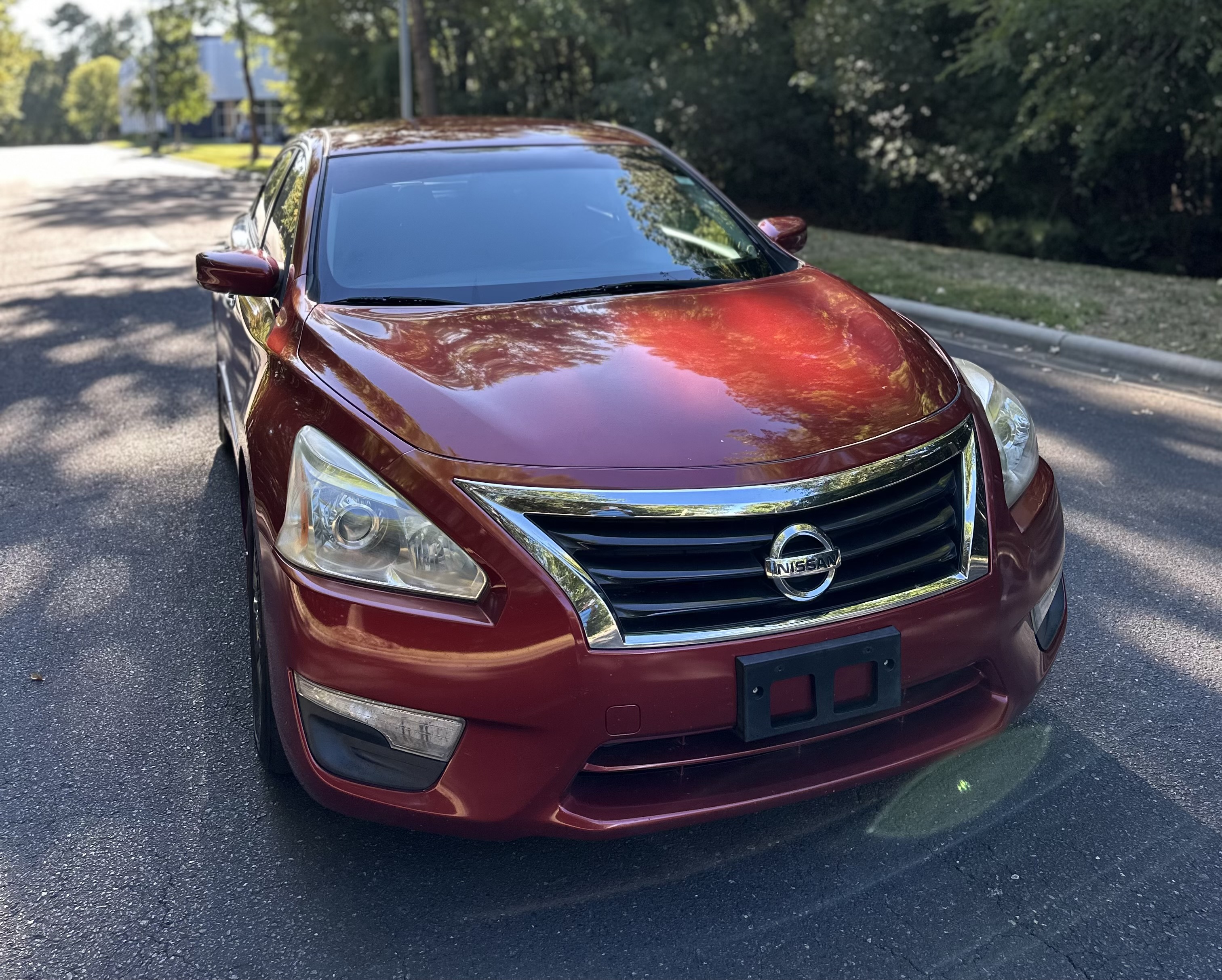 Used 2015 Nissan Altima SV FWD image 3