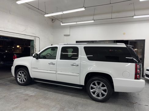 Used 2008 GMC Yukon XL Denali image 4