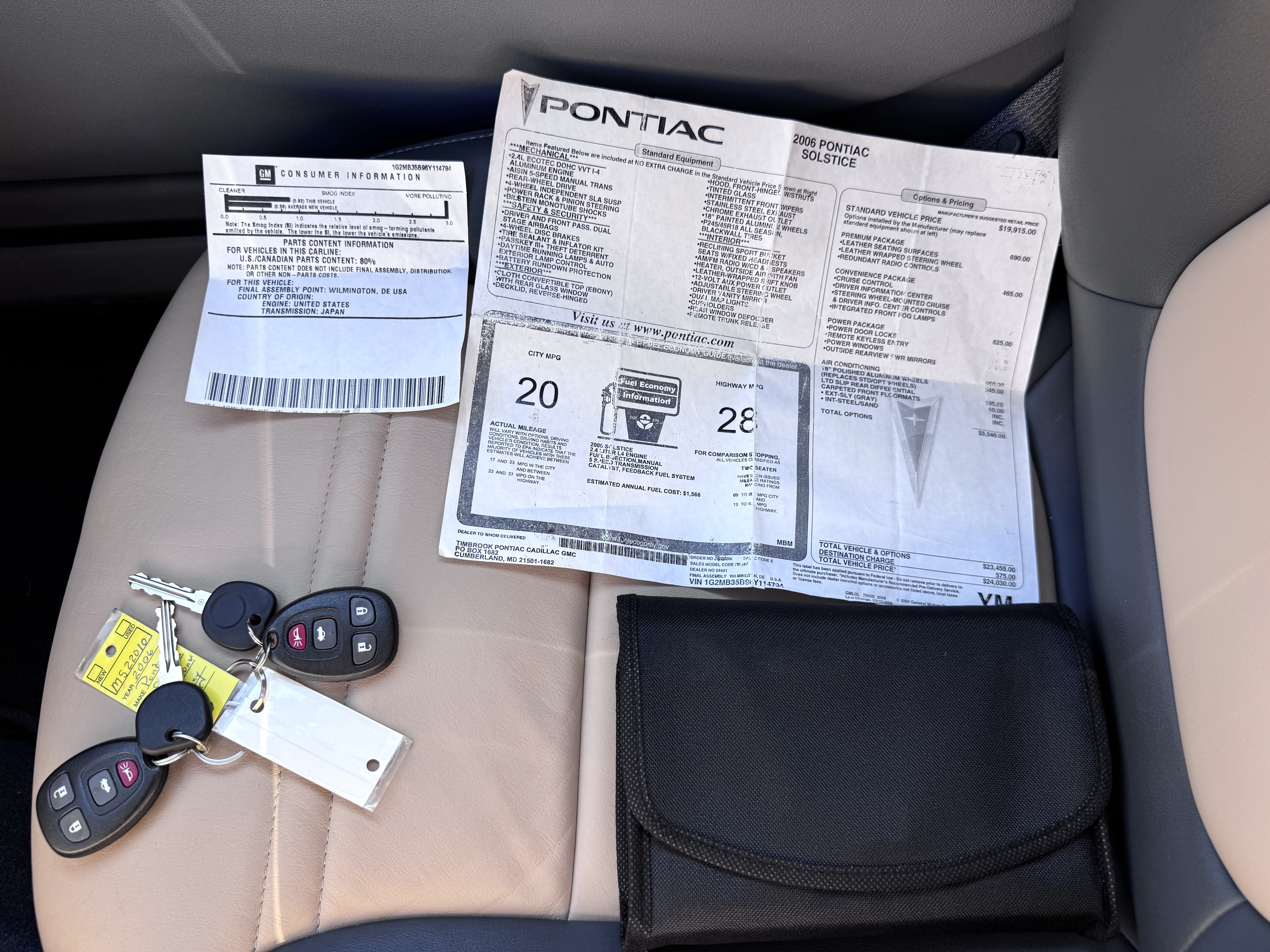 Used 2006 Pontiac Solstice RWD image 30