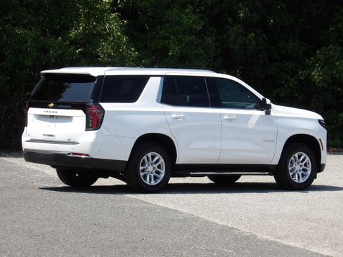 Used 2025 Chevrolet Tahoe 4WD LT image 6