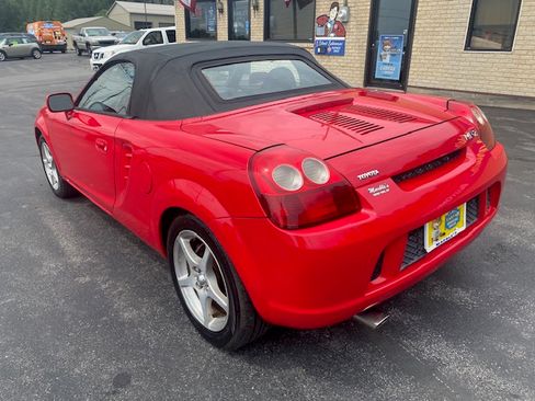 Used 2003 Toyota MR2 Spyder UNAVAIL RWD image 4