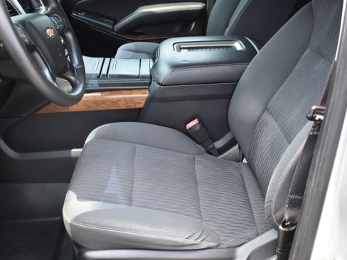 Used 2019 Chevrolet Tahoe 4WD image 17