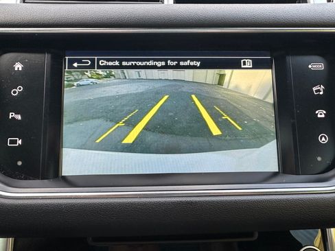 Used 2016 Land Rover Range Rover Sport HSE image 18