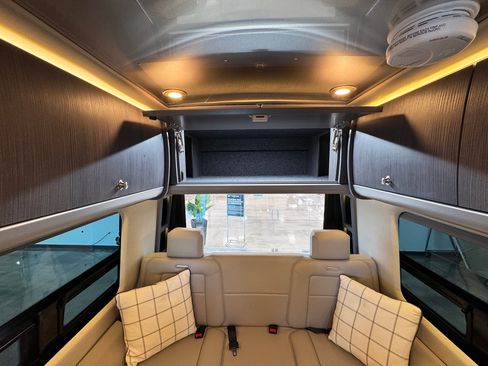 Used 2025 Mercedes-Benz Sprinter 3500 image 26