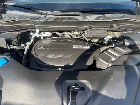 Used 2019 Honda Pilot Touring image 9