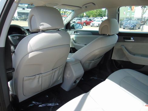 Used 2015 Hyundai Sonata SE image 11