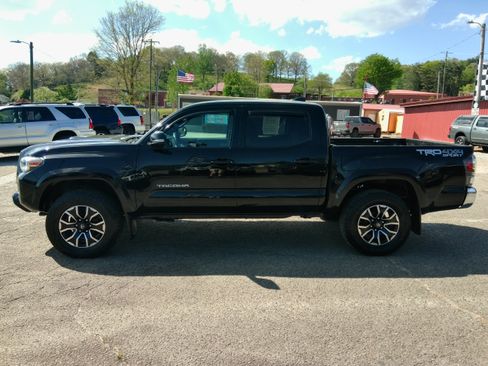 Used 2020 Toyota Tacoma image 11