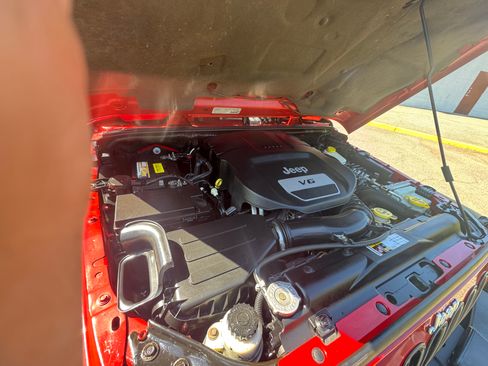 Used 2014 Jeep Wrangler 4WD Rubicon image 31
