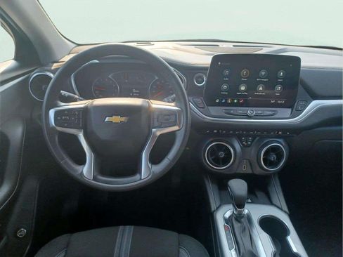 Used 2025 Chevrolet Blazer AWD LT w/ 2LT image 11