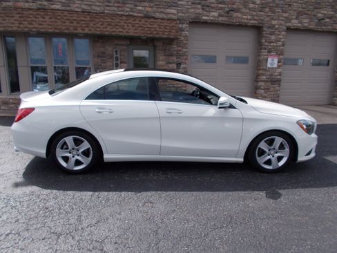 Used 2016 Mercedes-Benz CLA 250 4MATIC image 4